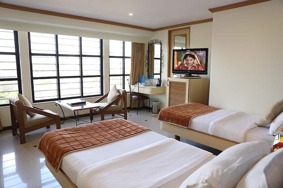 Hotel Godwin Standard Room 6