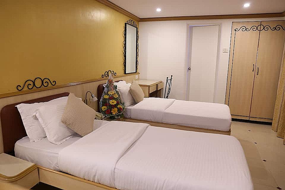 Hotel Godwin Standard Room 4