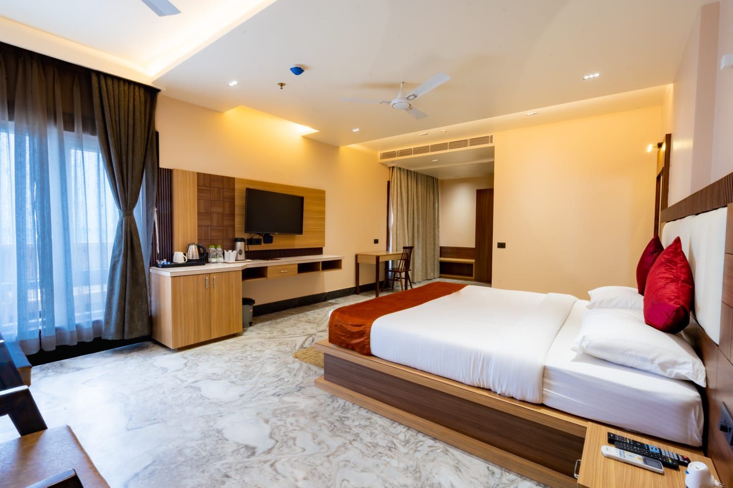 Deluxe Suite