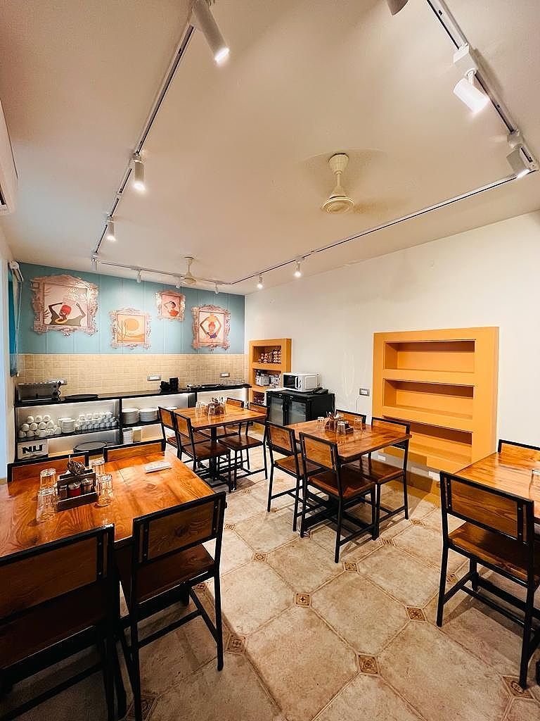 Food & Dining