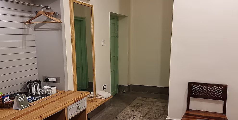 The Jais Boutique Stay Executive Room 4