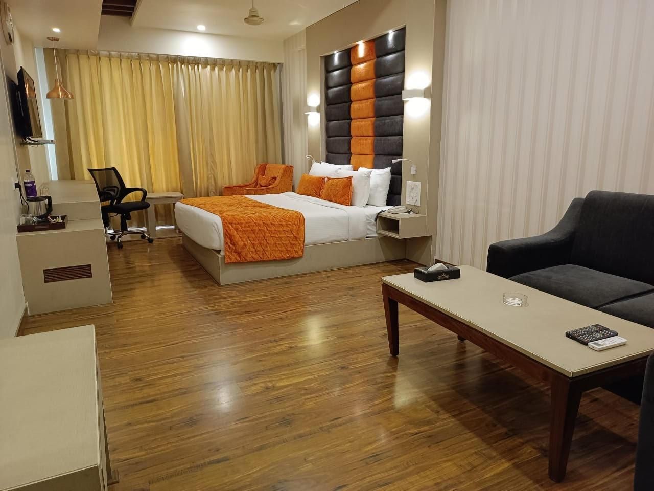 Business Class Room
