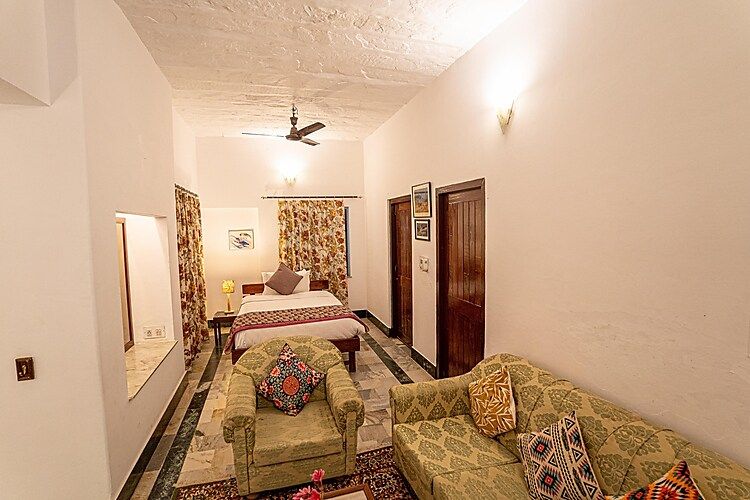 Leopard Lair Ananta Express, Bera Super Deluxe Room 9