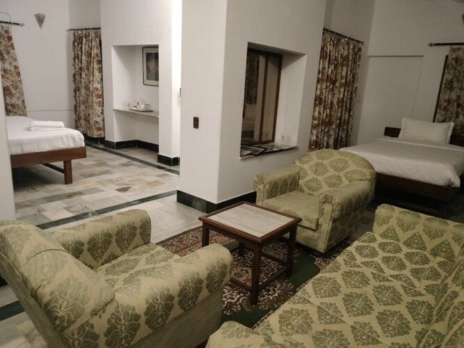 Leopard Lair Ananta Express, Bera Super Deluxe Room 8