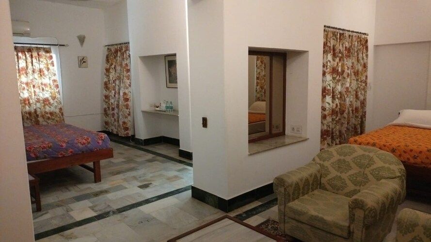 Leopard Lair Ananta Express, Bera Super Deluxe Room 10