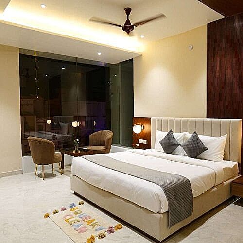  Club Room