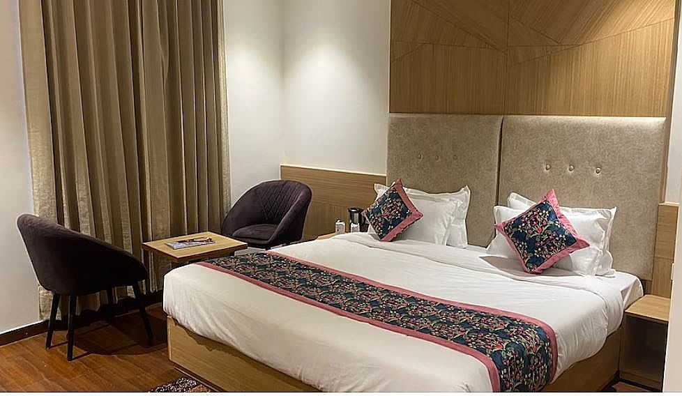 Hotel Luxurio Superior Rooms