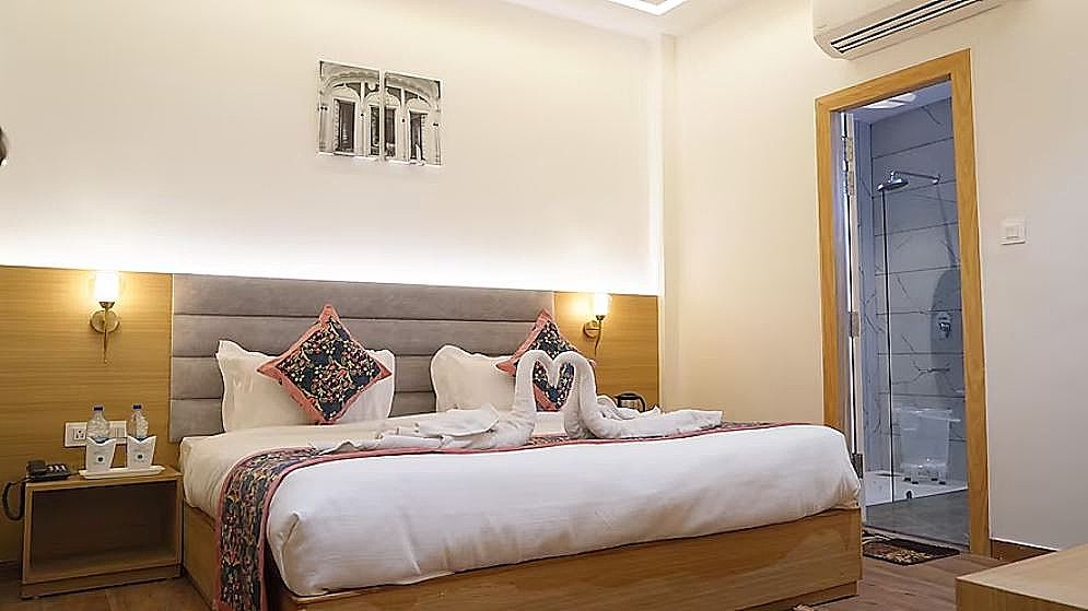 Hotel Luxurio Superior Rooms 3