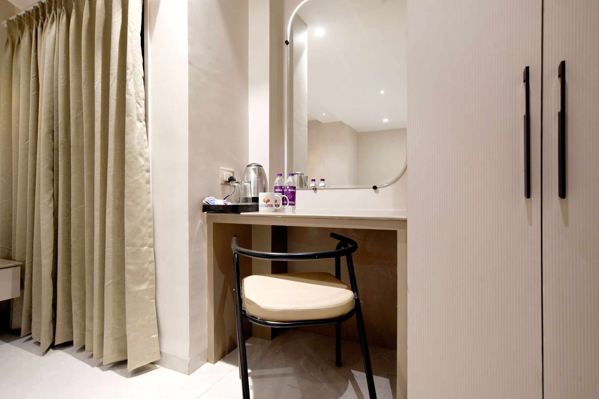 Aceotel Select Tulsi, Vijay Nagar - A Luxury Boutique Hotel Deluxe Room 5