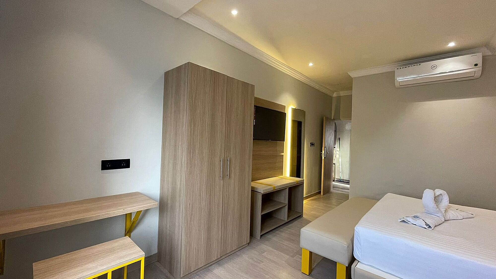 Executive Room