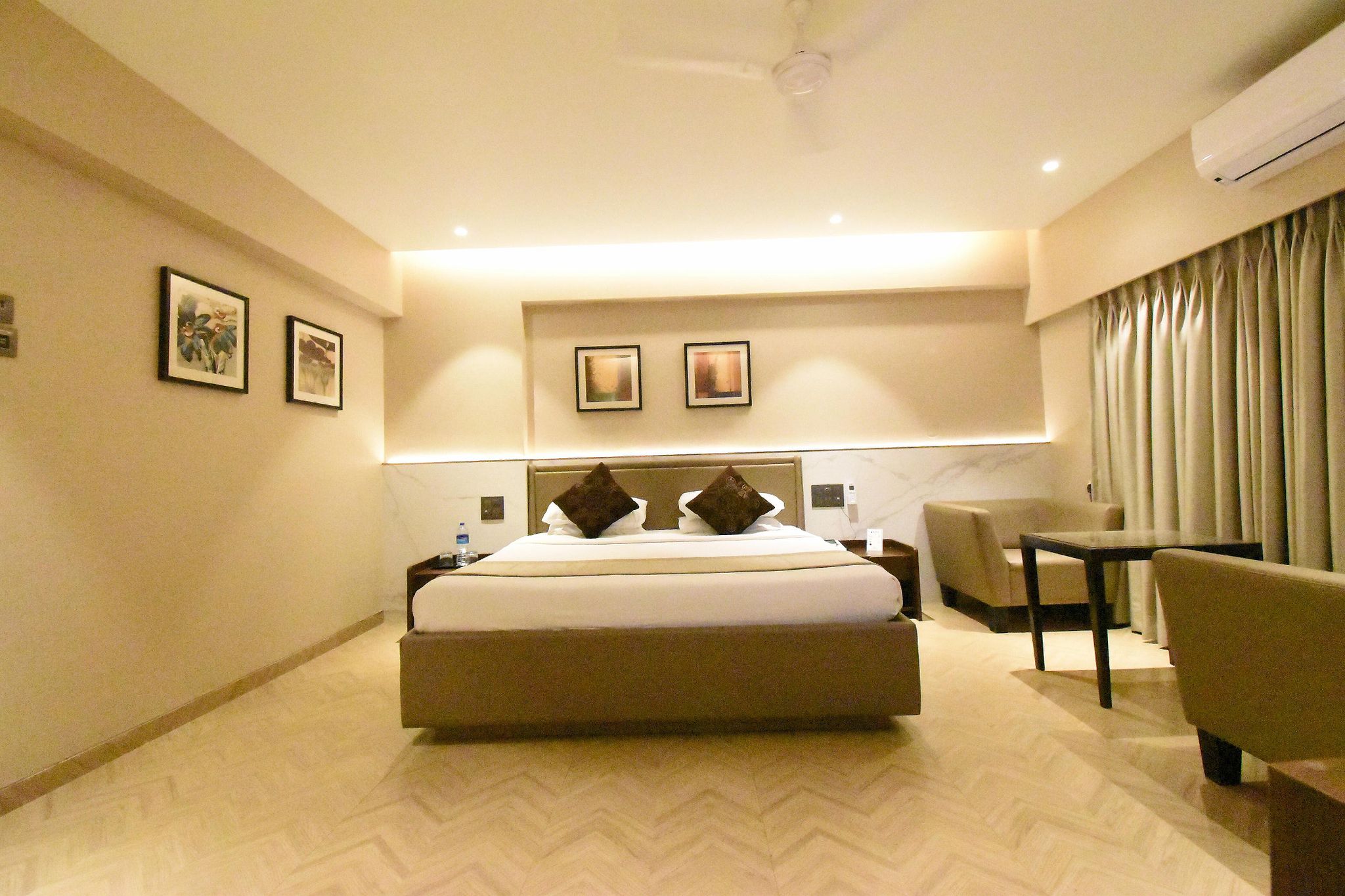 Kings International Juhu Deluxe Room 2