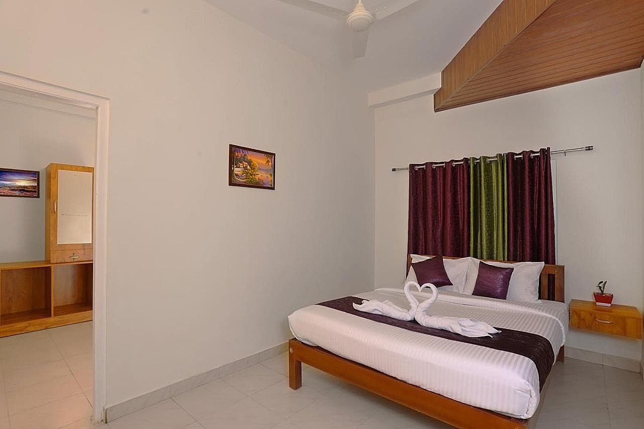 CASA AMARI PLANTAION RESORT MUNNAR Plantation view room with balcony