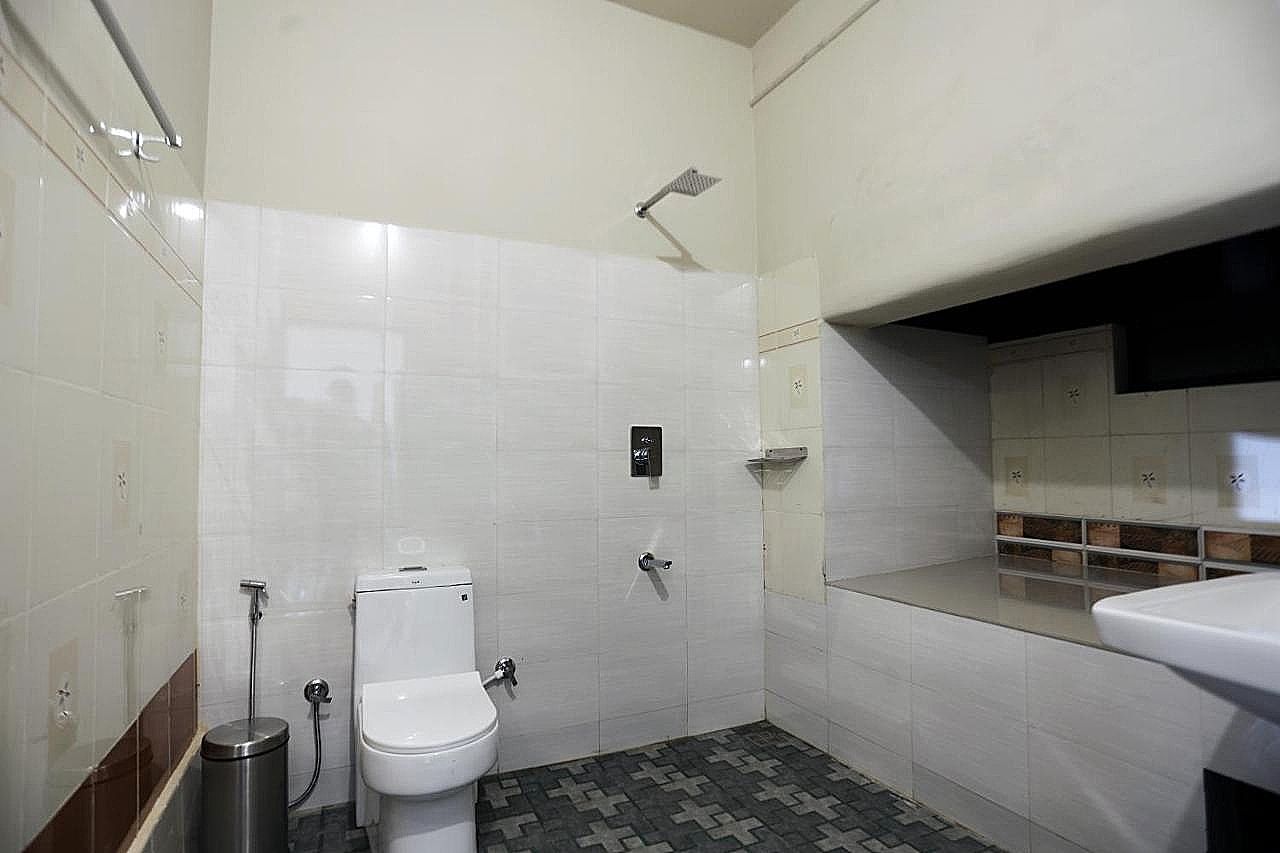 Hillview suite with Balcony