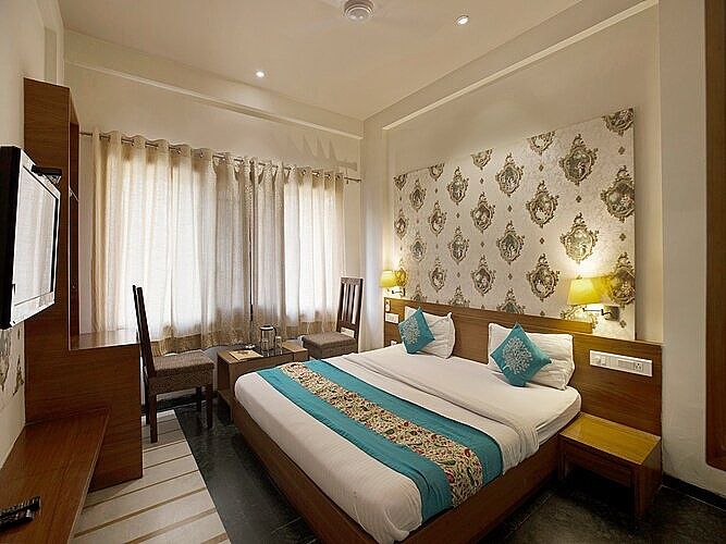 Hotel Shalimar Palace Deluxe Room