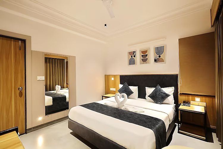 Hotel Sparkle Inn, Udaipur Queen Room 3