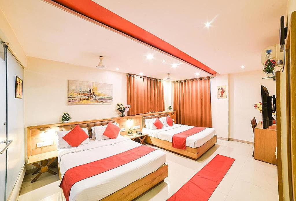 Suite Family Room
