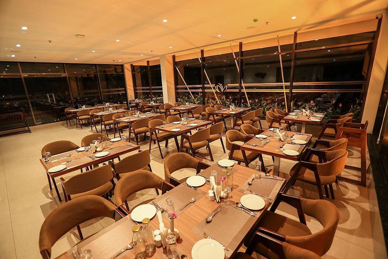 Food & Dining