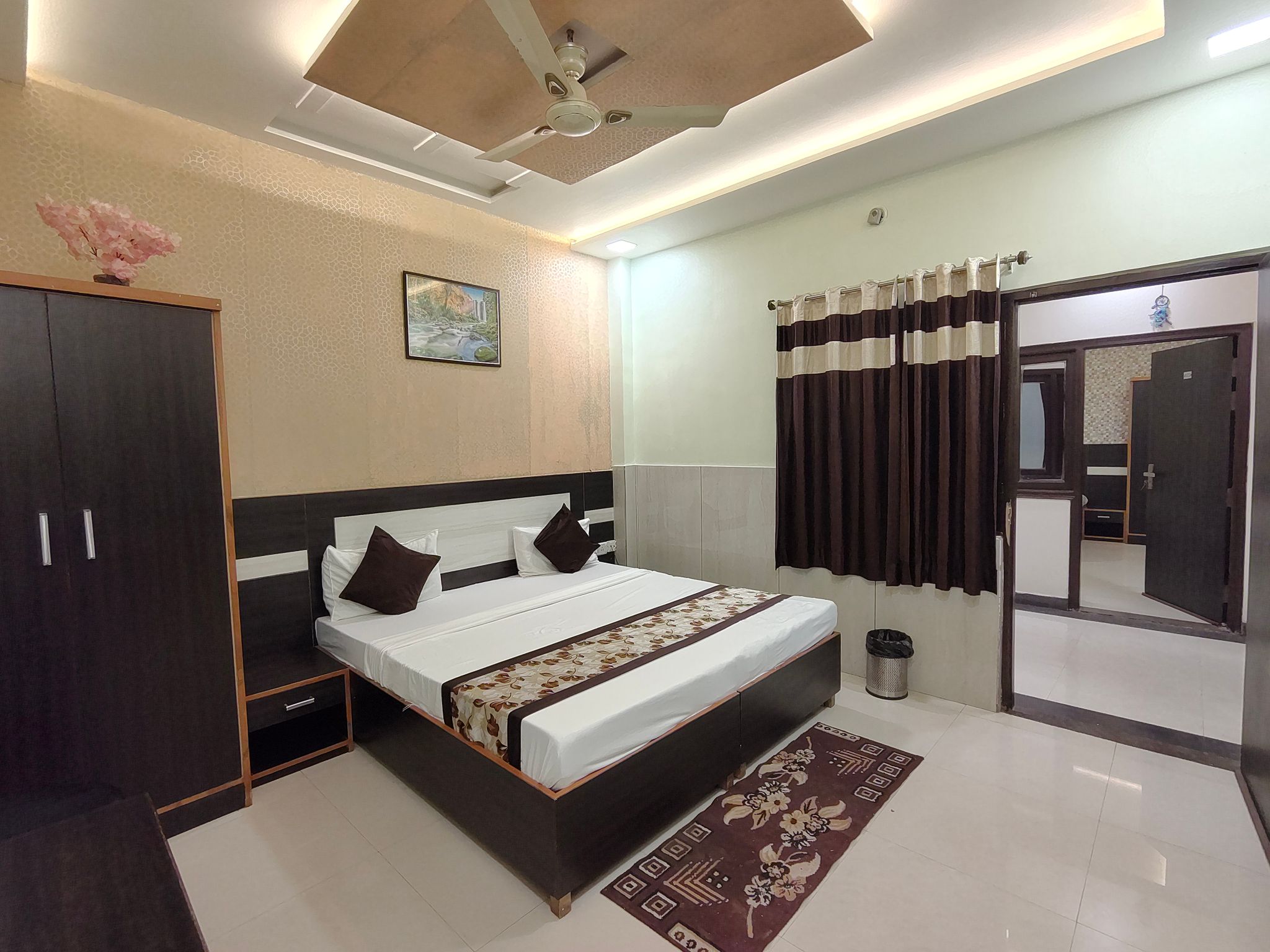 Taj Rama Hs Deluxe Room 7