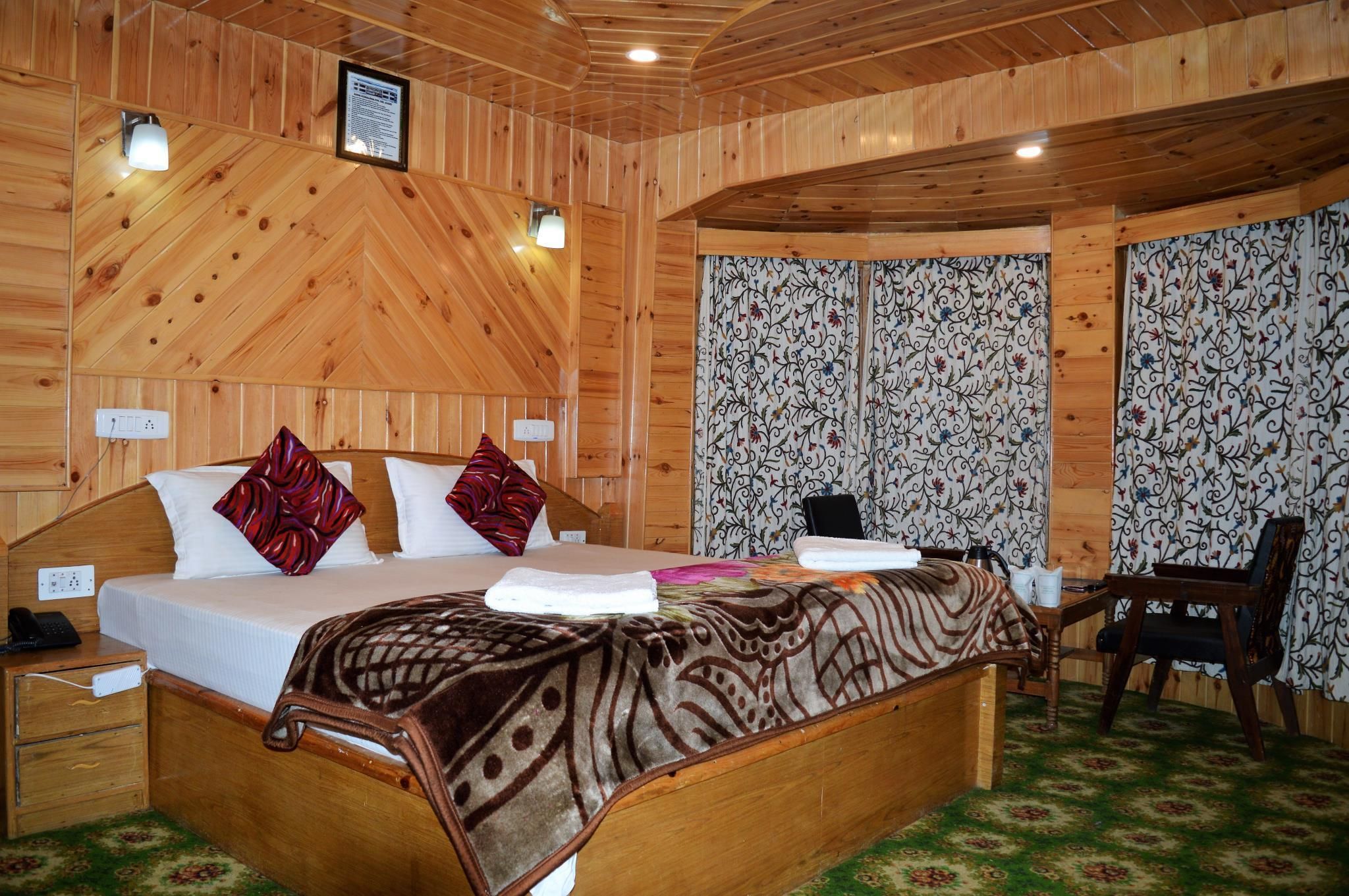 Super Deluxe Room (Centrally Heated)