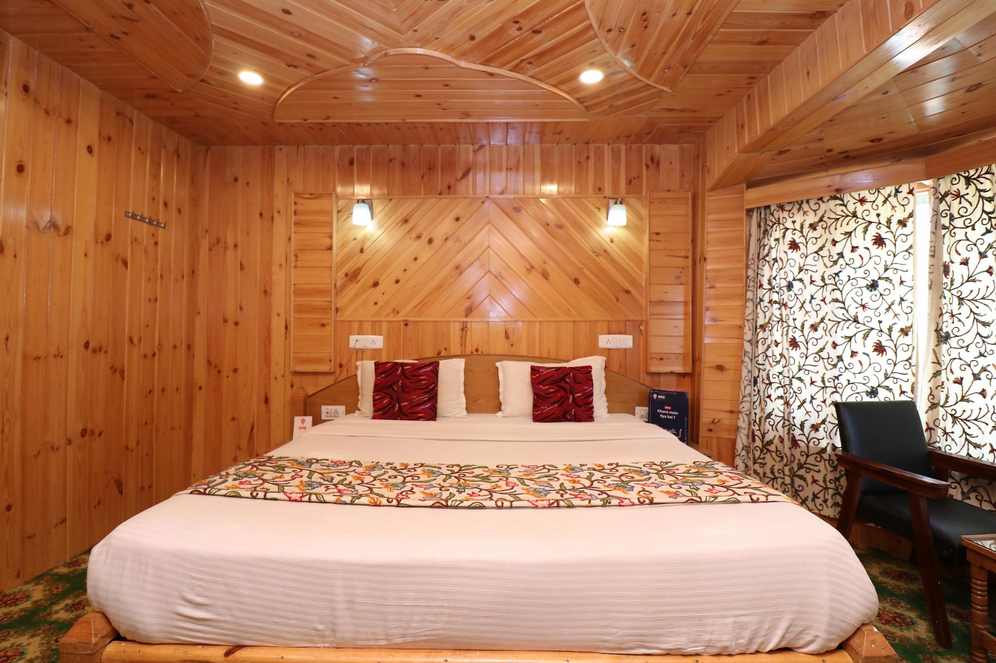 Hotel Bombay Palace Deluxe Room non ac 9