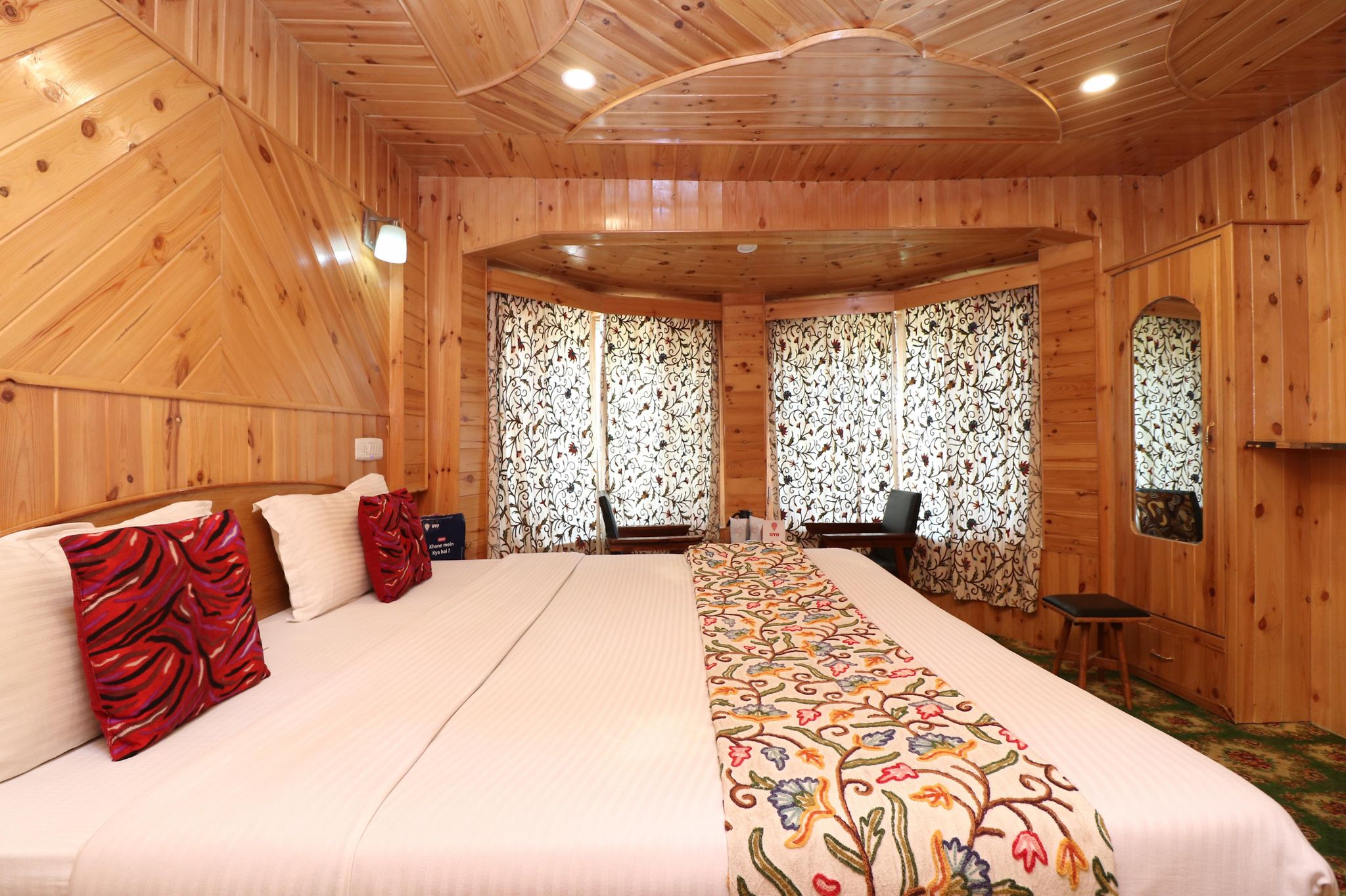 Hotel Bombay Palace Deluxe Room non ac 14