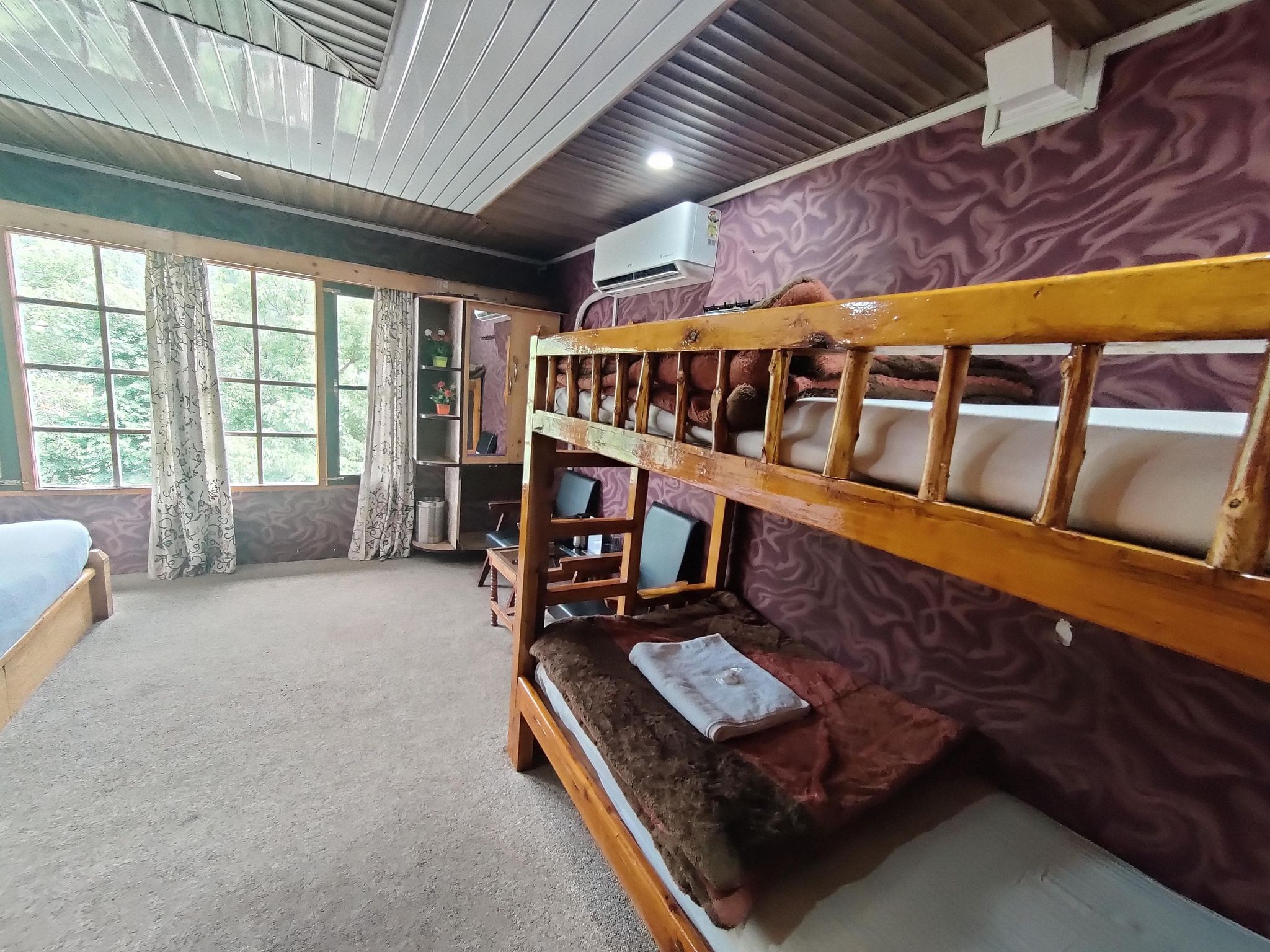 Hotel Bombay Palace Deluxe Room non ac 7