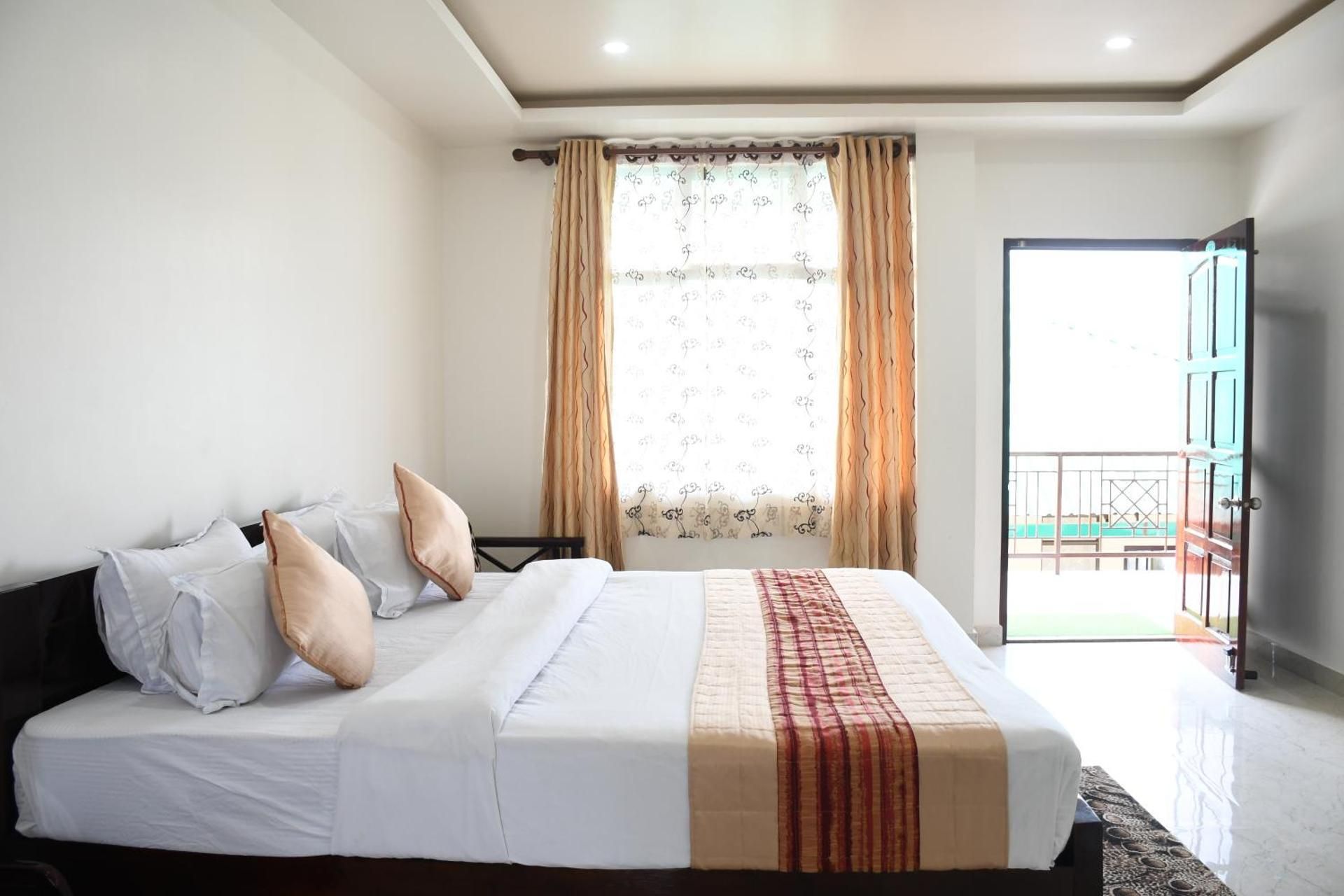 San Nael La Resort  Deluxe Rooms 4