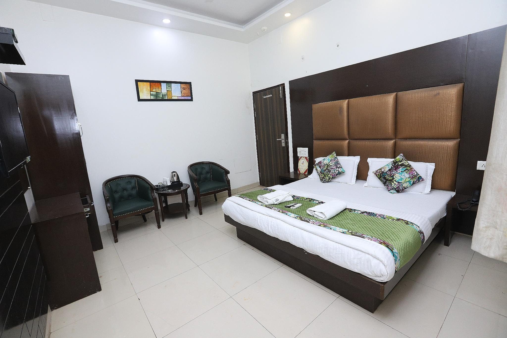 Hotel Emporio Dx - New Delhi Railway Station - Paharganj Deluxe Double Room 6