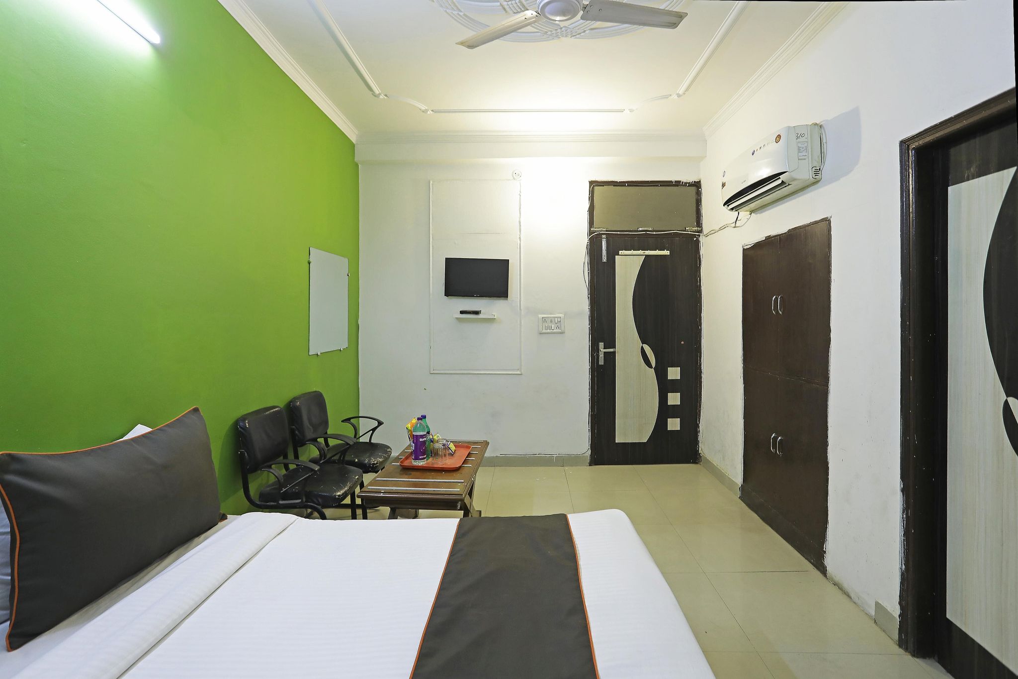 Side Image 1