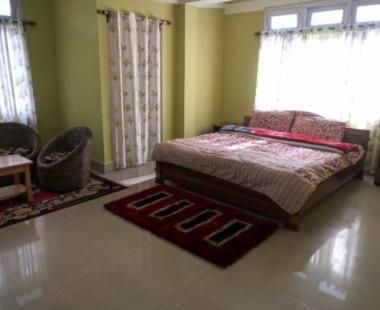 Deluxe Queen Room