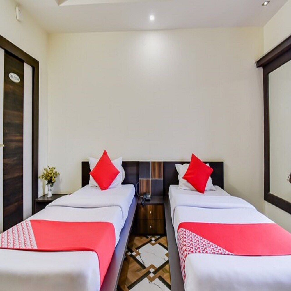 Bhagwani Palace, Jorhat Deluxe Room 3