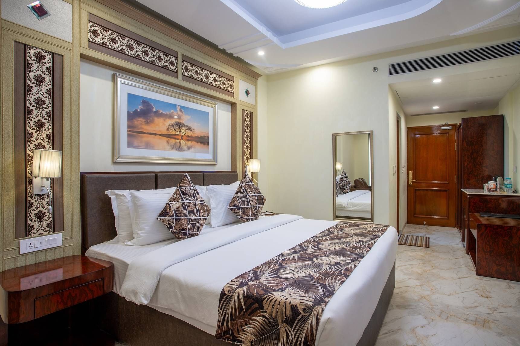 The Avenue Grand Superior Room 3