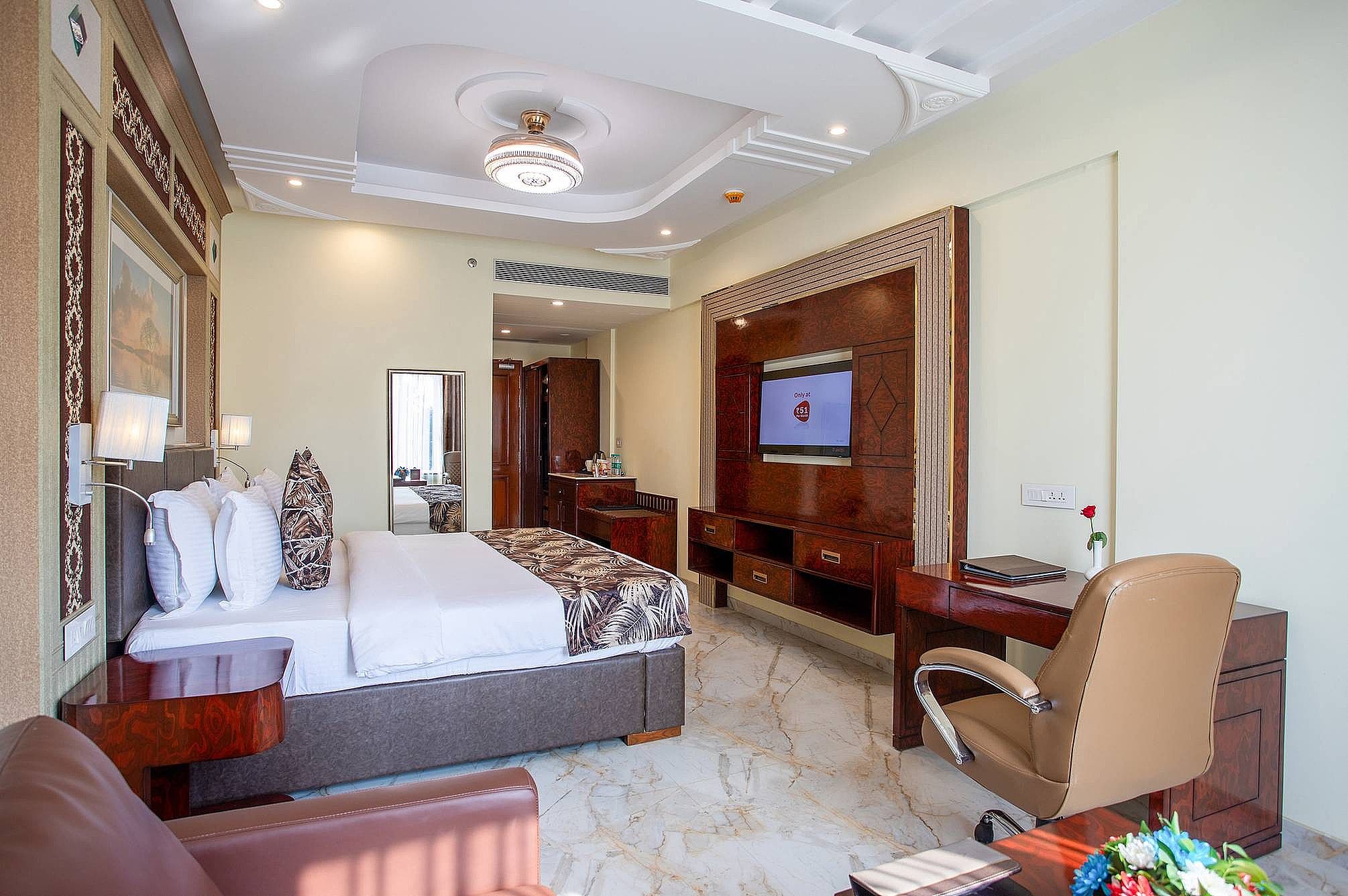 The Avenue Grand Superior Room 10