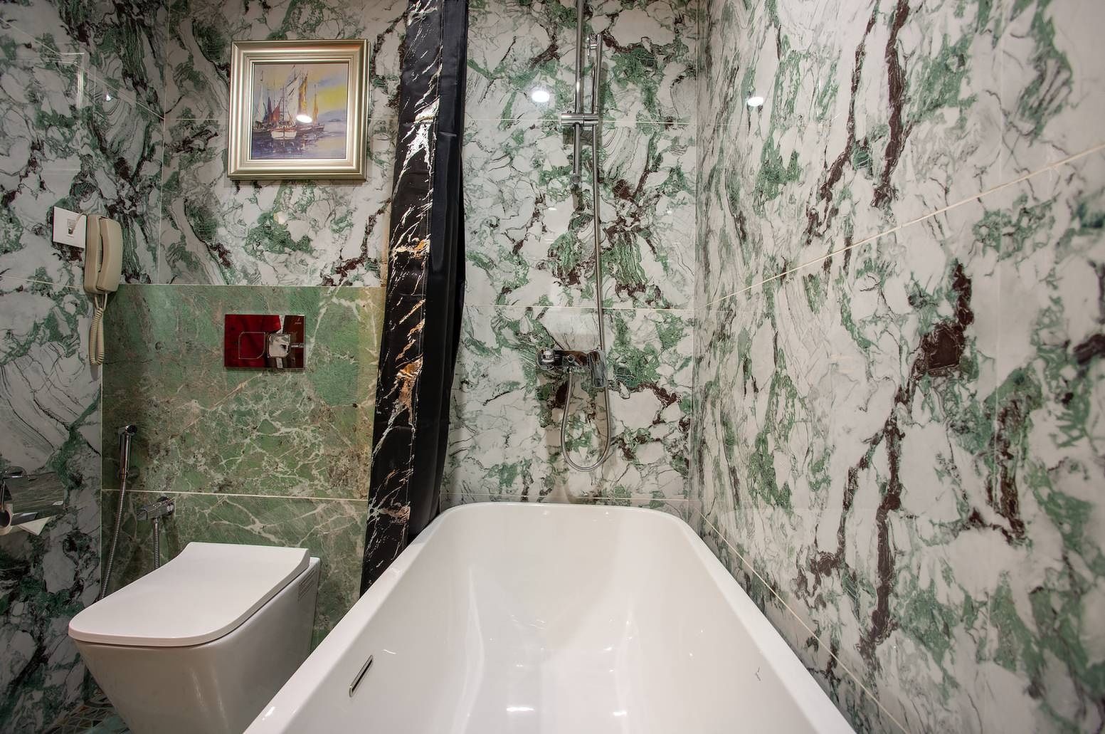 Premium Room With Bath Tub