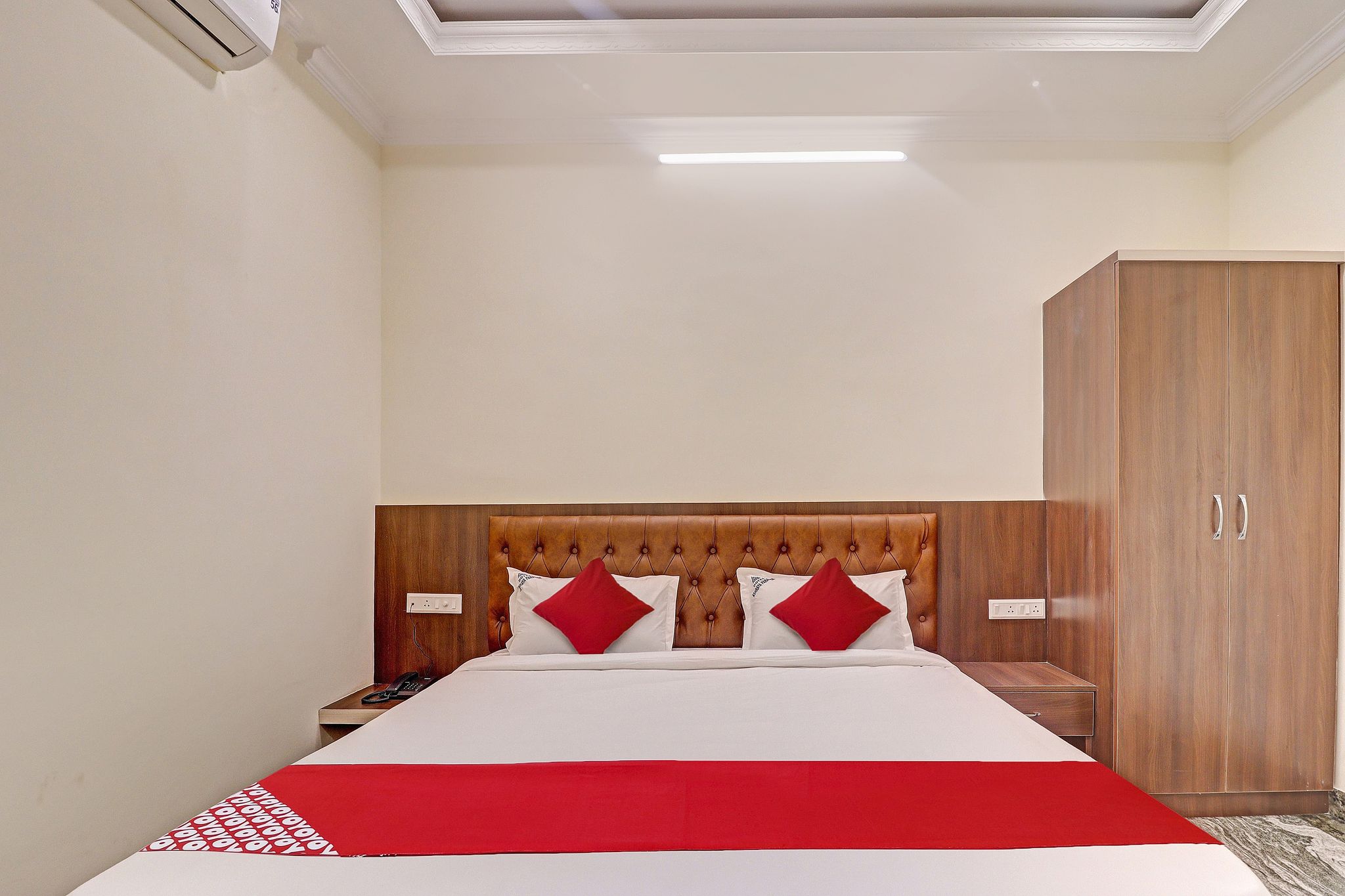 Collection O Ashraya Paradise Classic 9