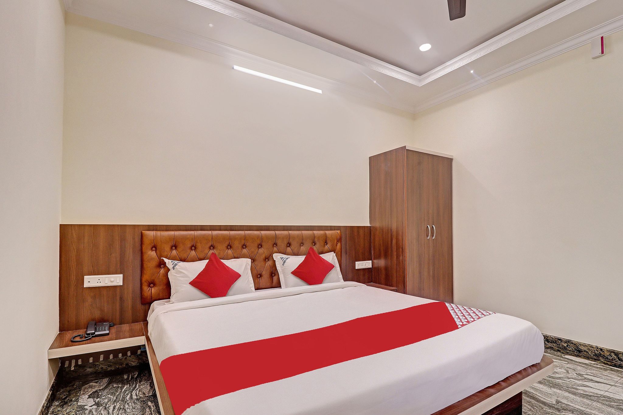 Collection O Ashraya Paradise Classic 6