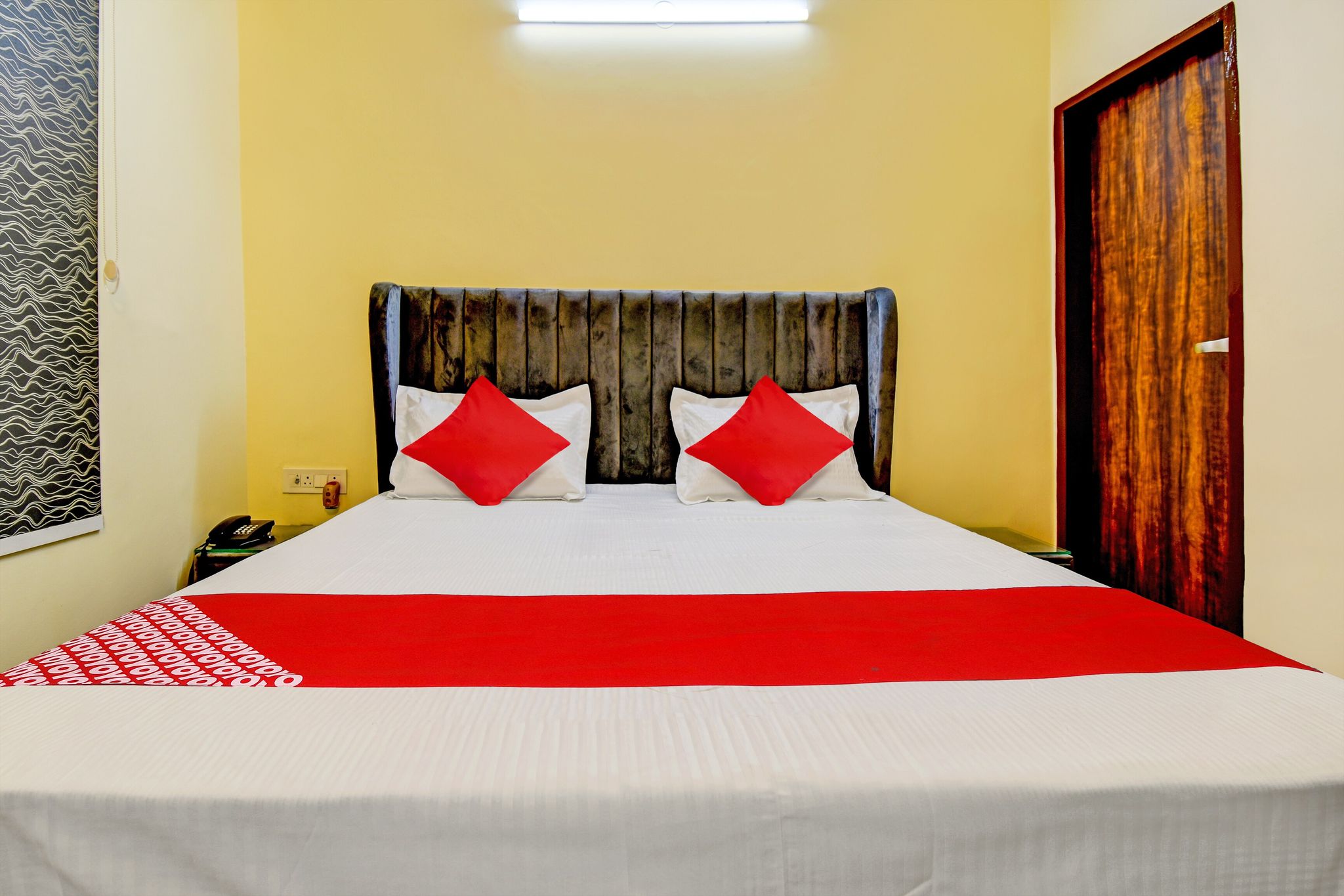 Hotel O White Hut Classic 4