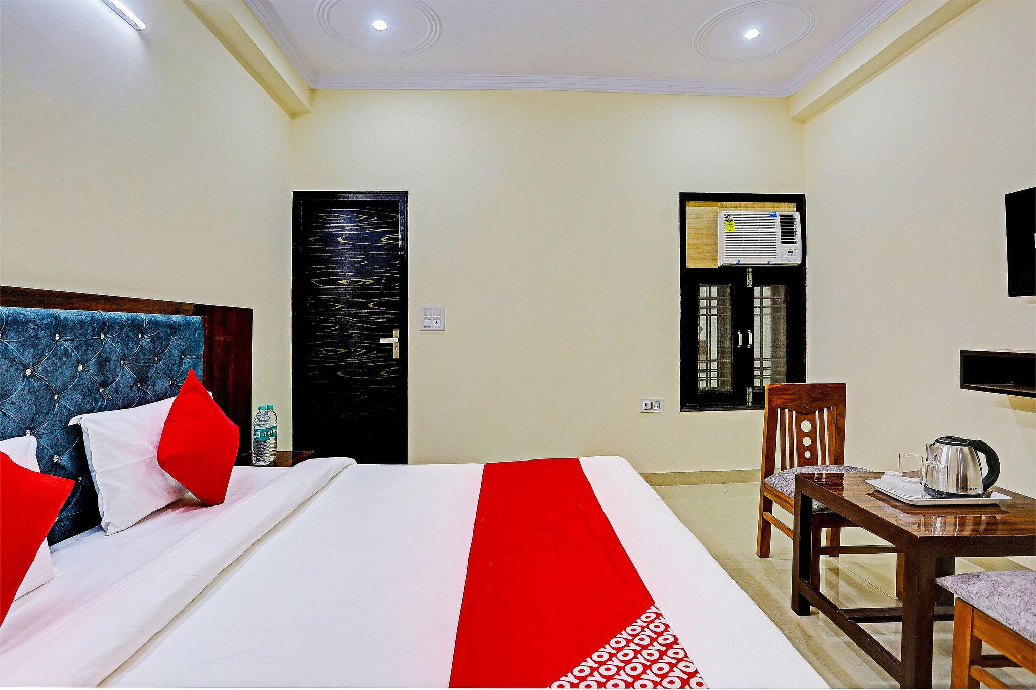 OYO Flagship The Royal Residency Inn Classic 3
