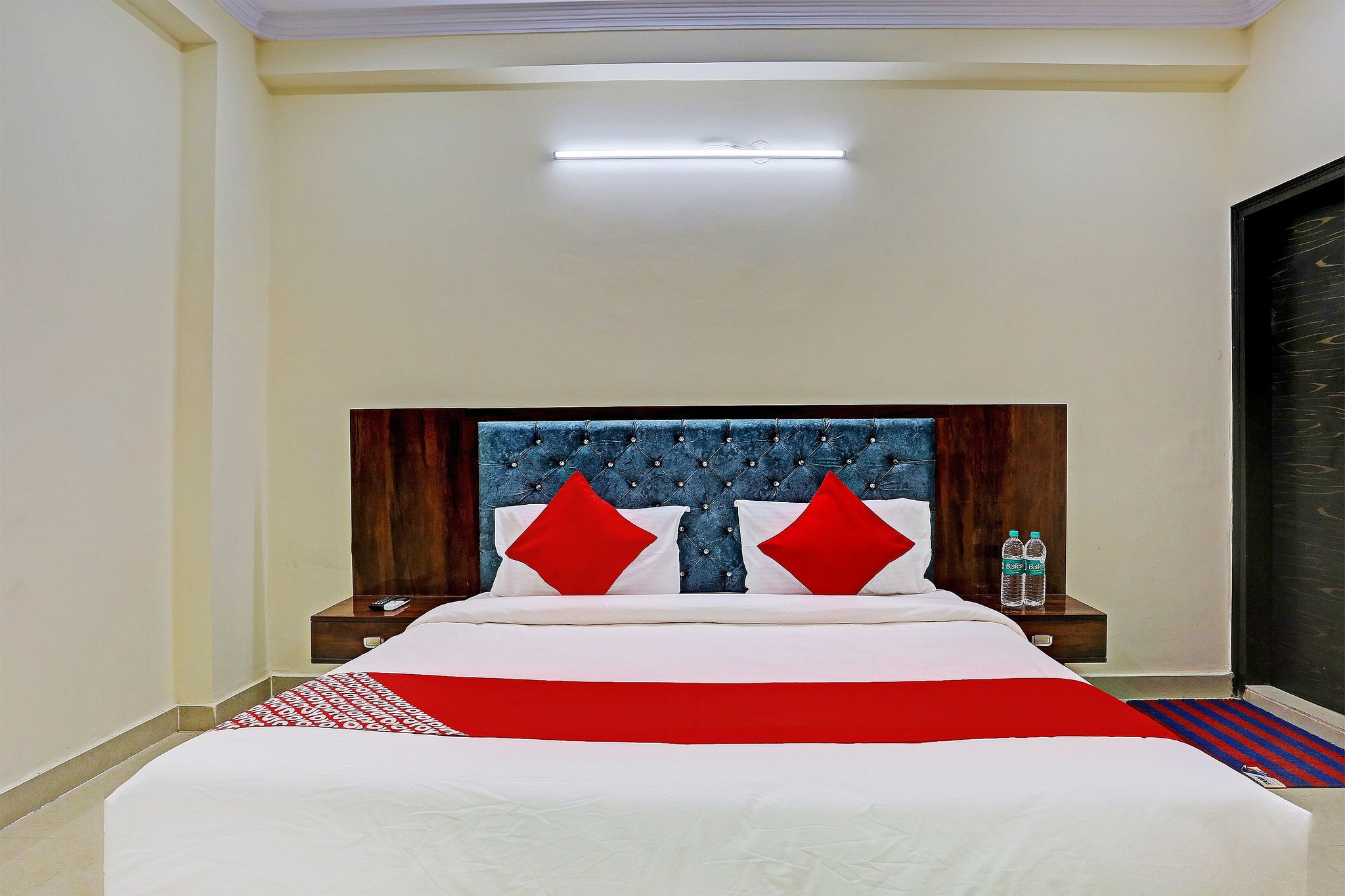 OYO Flagship The Royal Residency Inn Classic 2