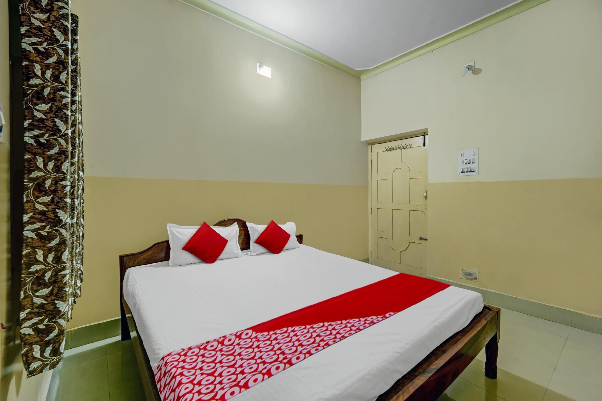Hotel O 819125 HOTEL SHIV TRIPTI AND BANQUET HALL Classic 14