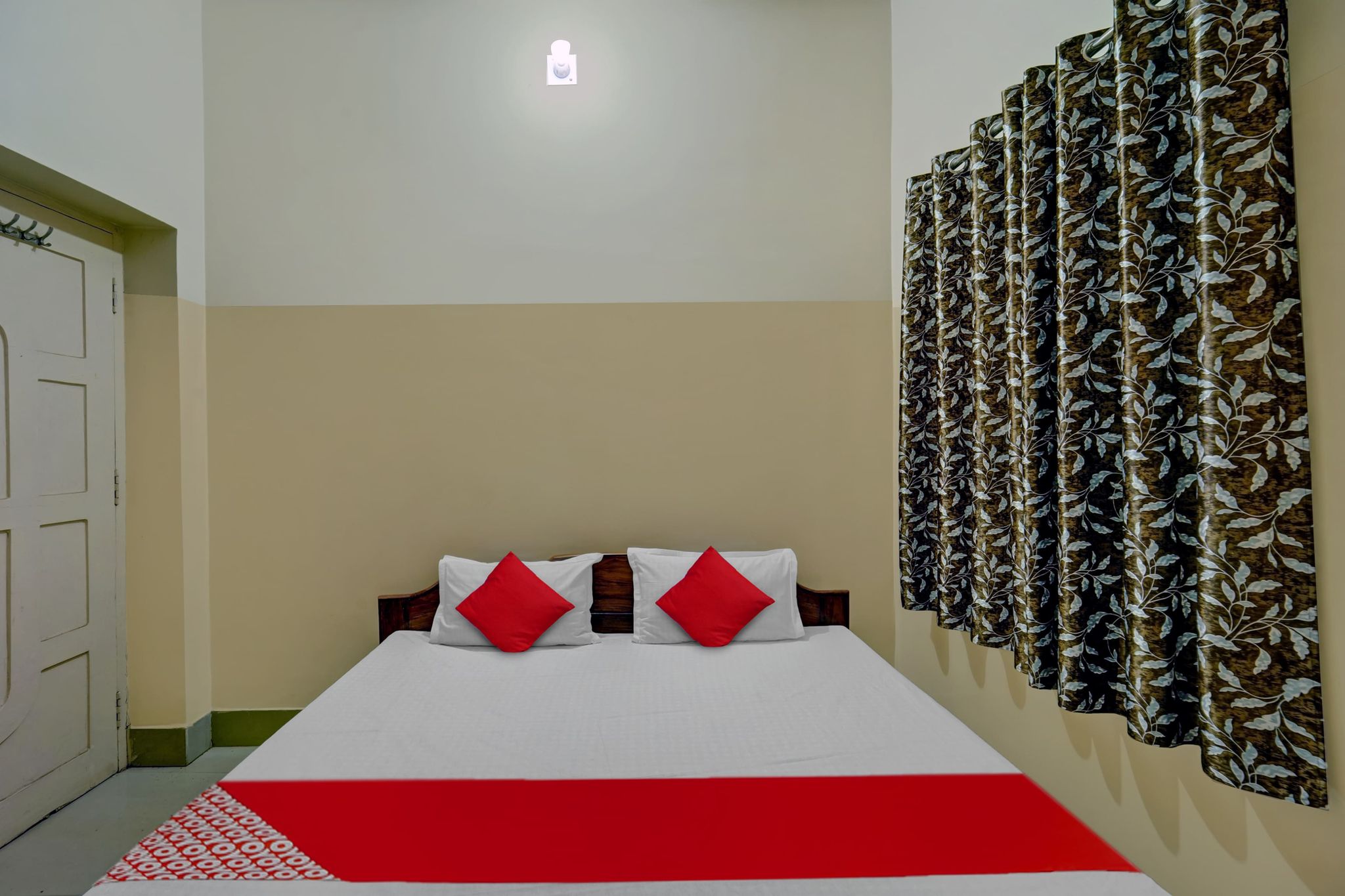 Hotel O 819125 HOTEL SHIV TRIPTI AND BANQUET HALL Classic 11