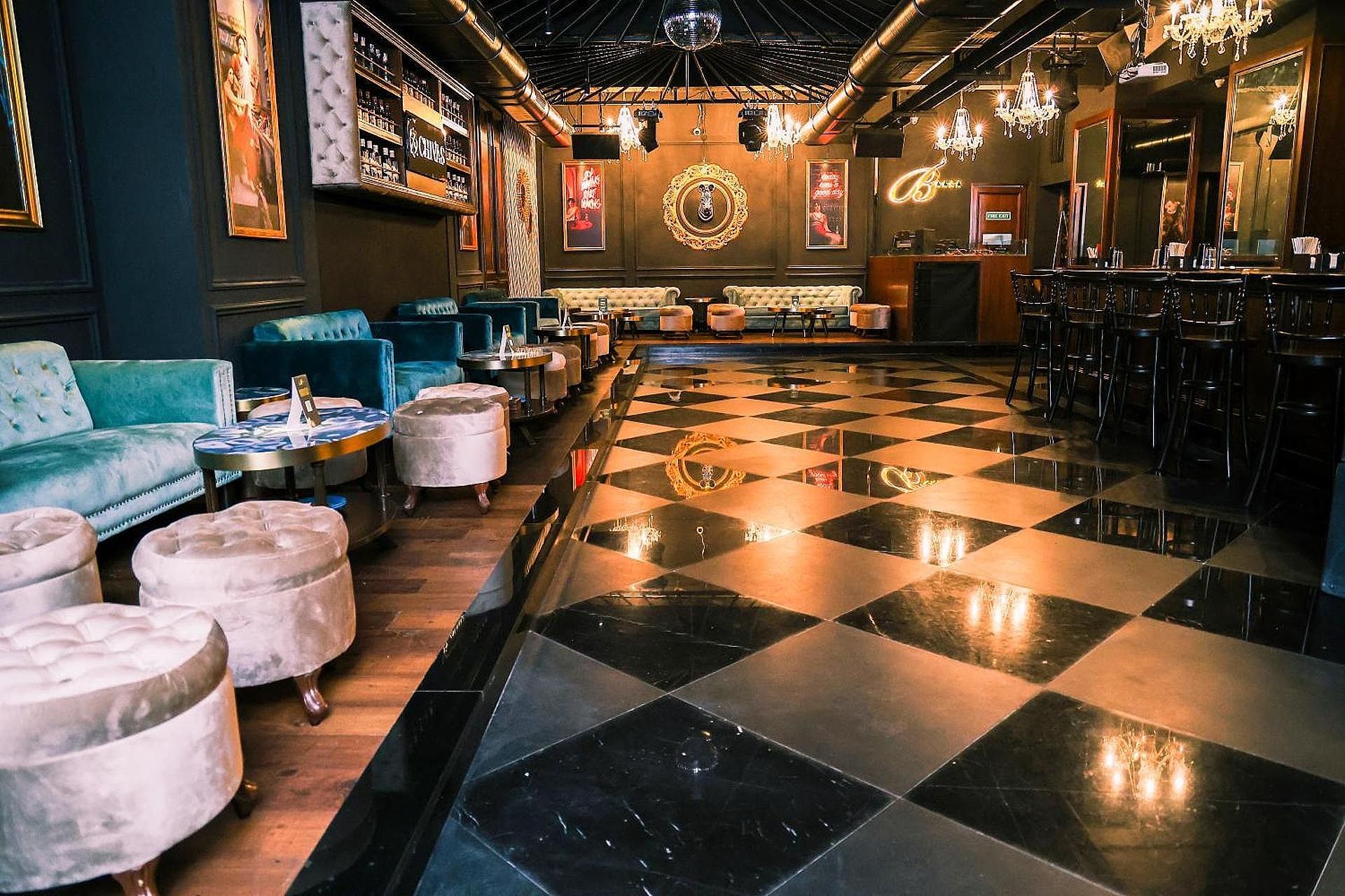 Bar