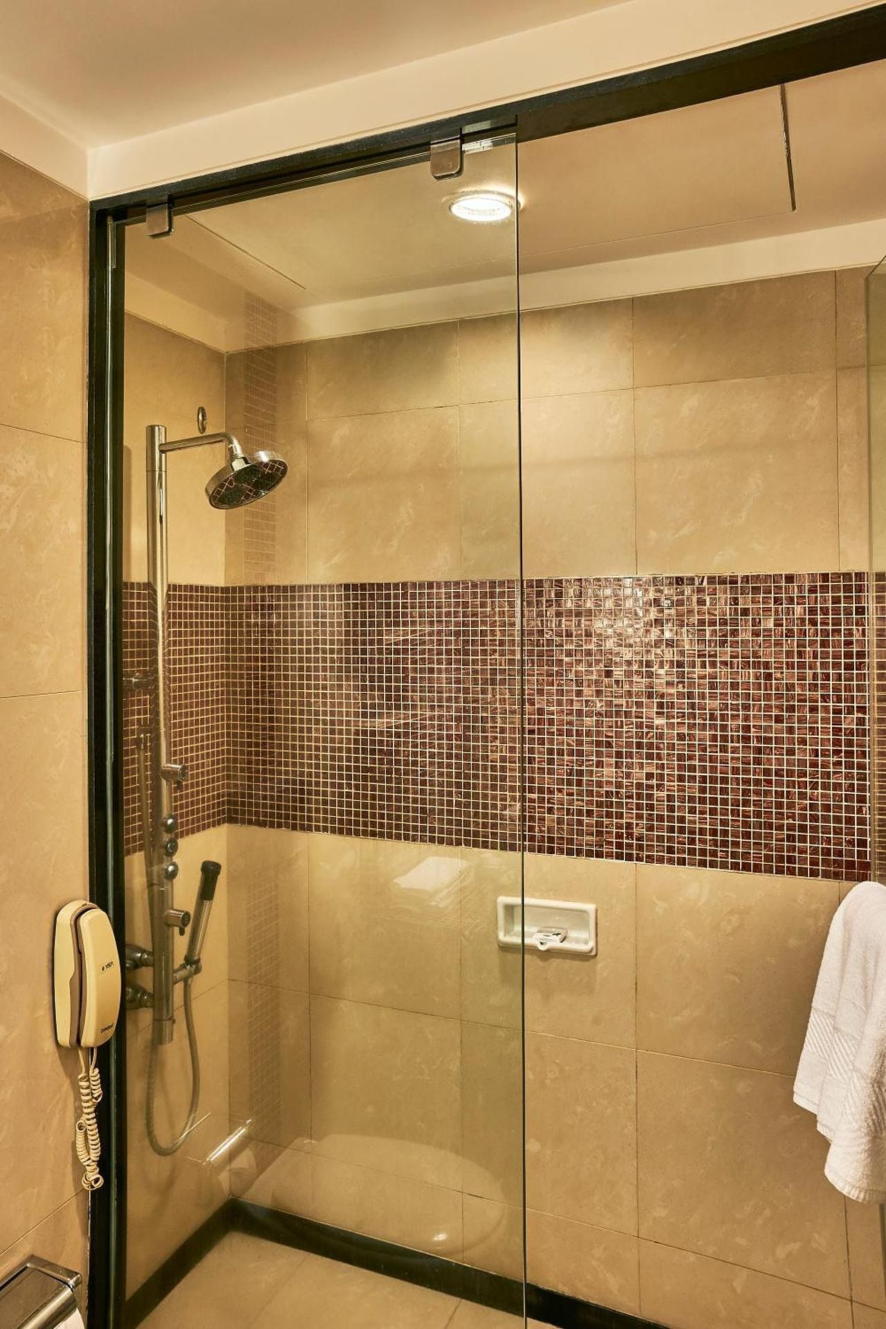 Krishna Palace Mumbai Deluxe Twin Room 7