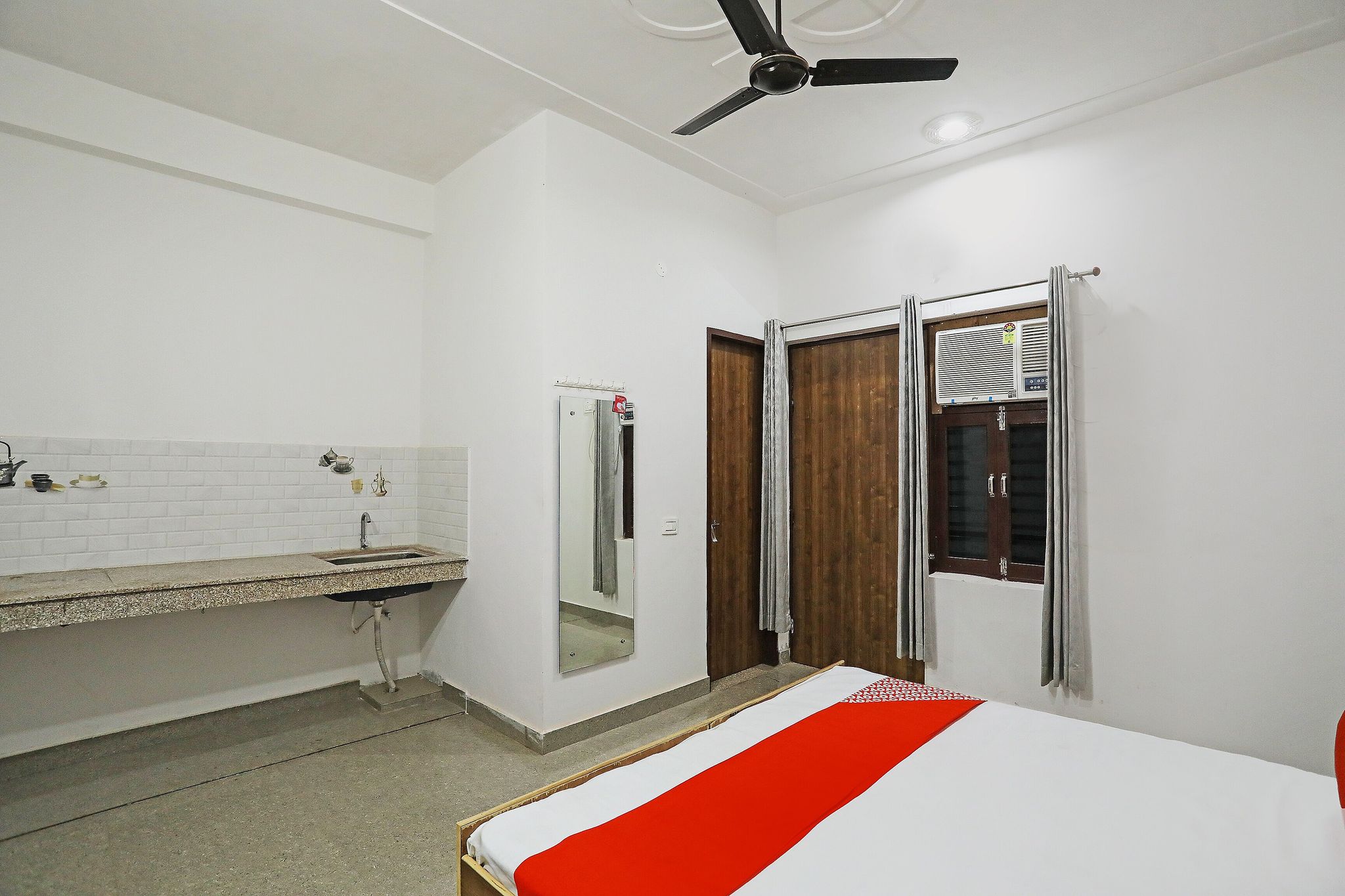 Hotel O Yuvraj Plaza Classic 6
