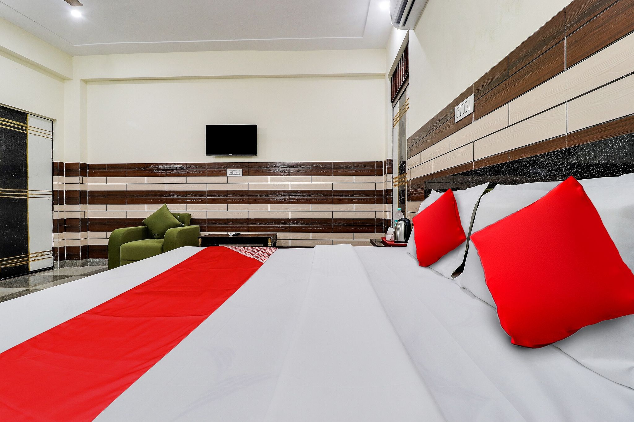 OYO Flagship Hotel The Kailash Classic 11