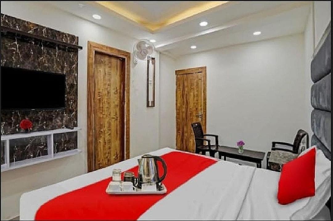 Kaushal Hotel & Grand Banquet Deluxe Room 4