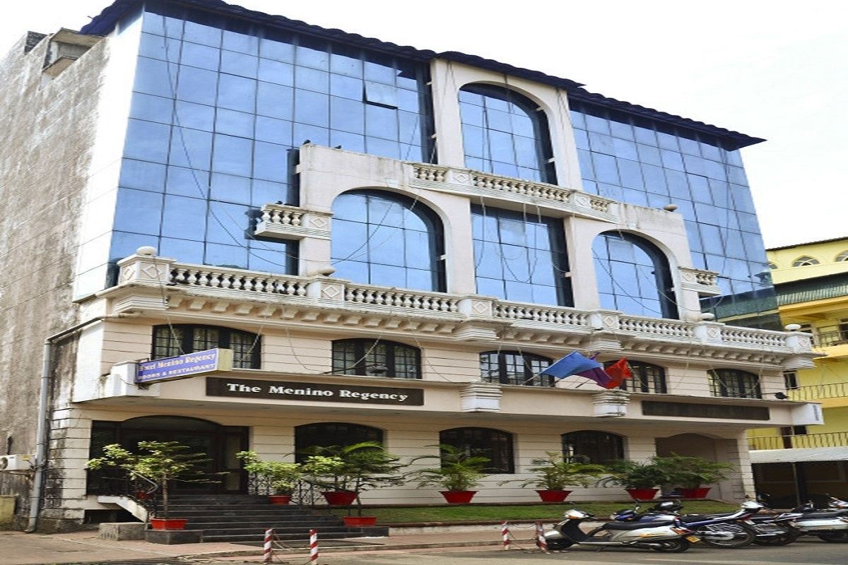 Hotel Menino Regency