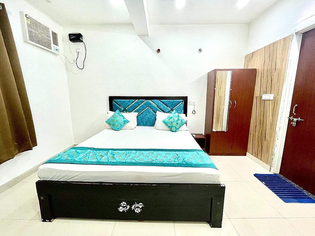 Shri Radha Ashtami Seva Ashram Double Deluxe Room 3
