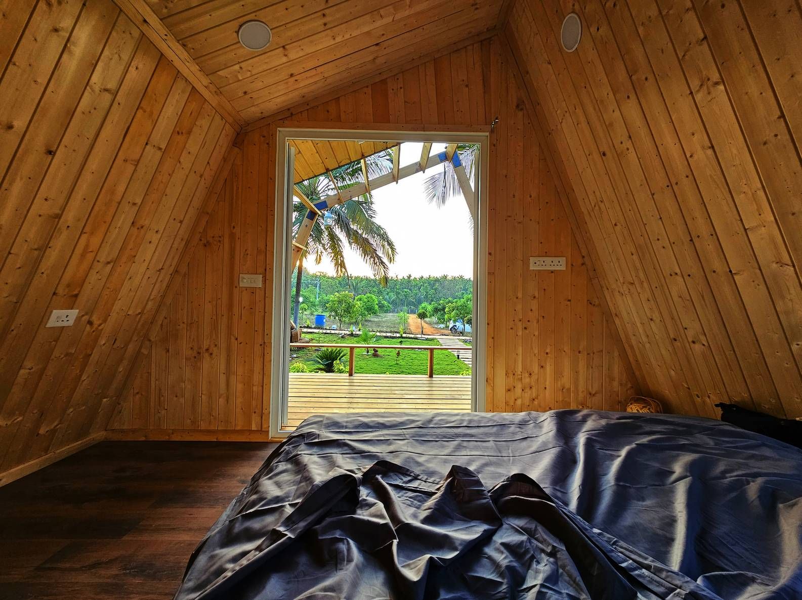 The Glampies Ixora 5