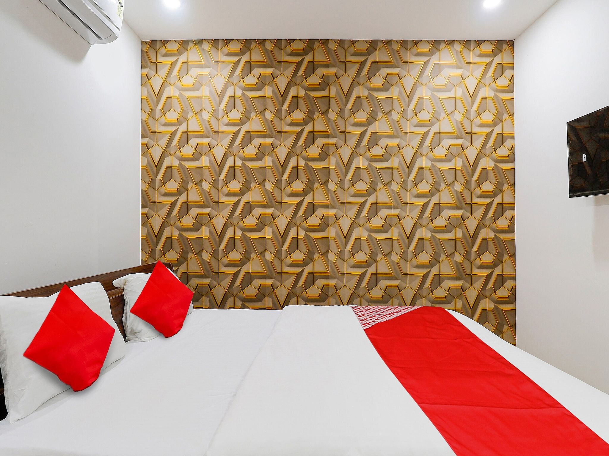 Super Hotel O Kompally Residency Classic 8